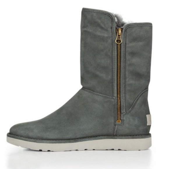 ugg abree ii short